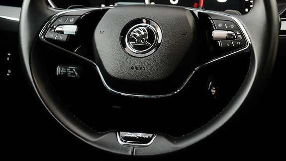 Skoda Superb 16 of 30