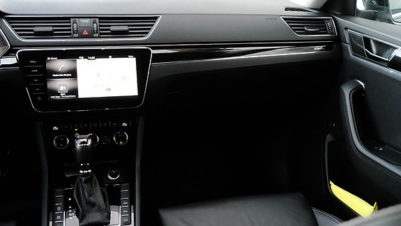 Skoda Superb 17 of 30