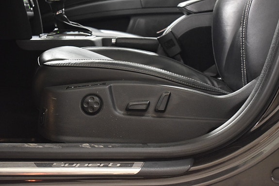 Skoda Superb 27 of 30