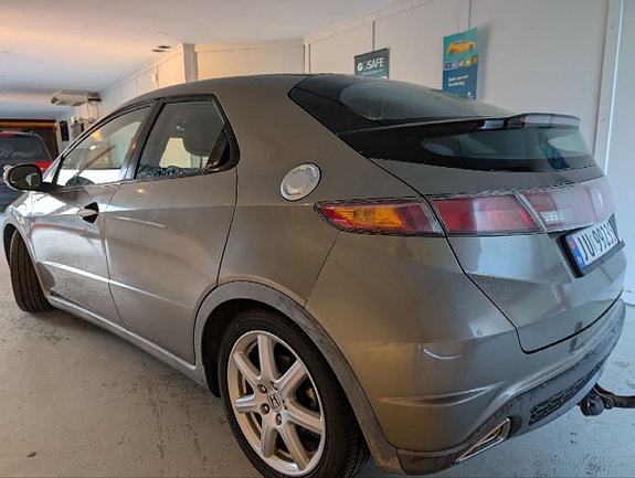 Honda Civic 3 of 5