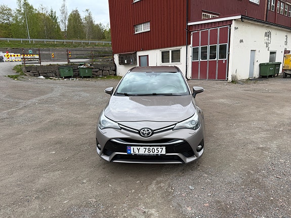 Toyota Avensis 13 of 30