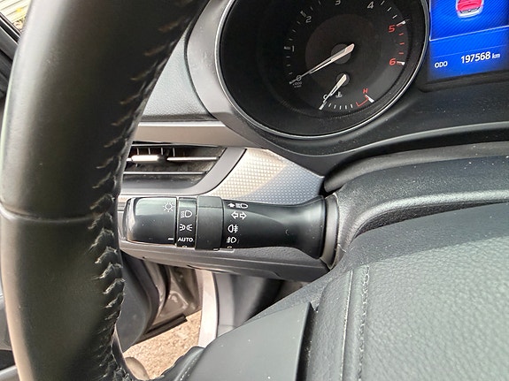 Toyota Avensis 18 of 30