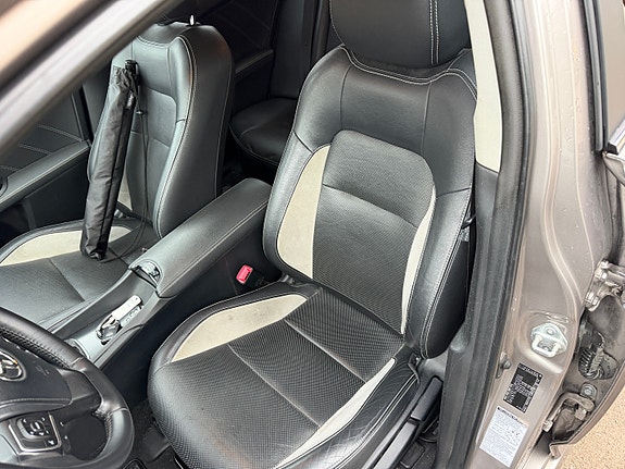 Toyota Avensis 15 of 30