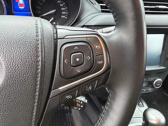 Toyota Avensis 22 of 30