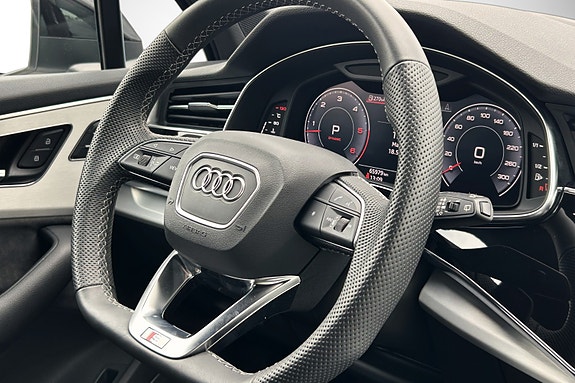 Audi Q7 12 of 23