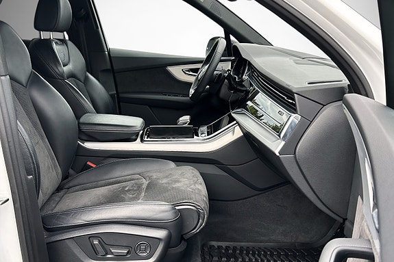 Audi Q7 10 of 23