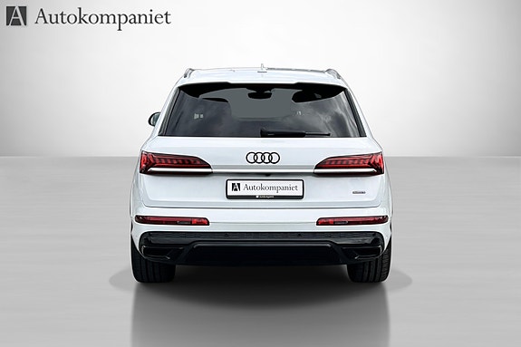 Audi Q7 6 of 23