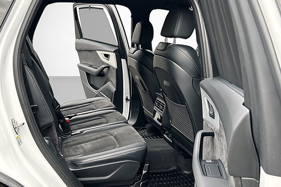 Audi Q7 18 of 23