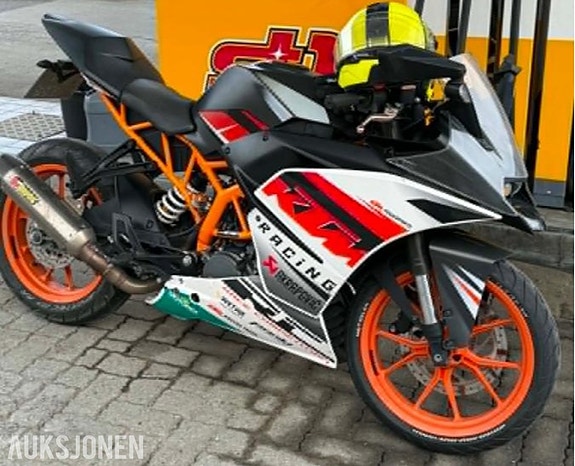 KTM RC 125R 3 of 5