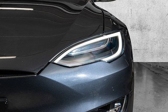 Tesla Model S 7 of 27