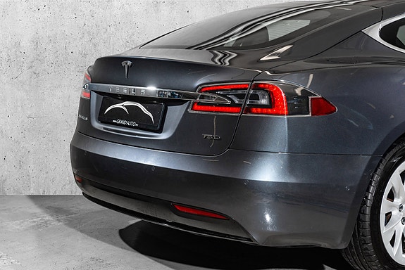 Tesla Model S 4 of 27
