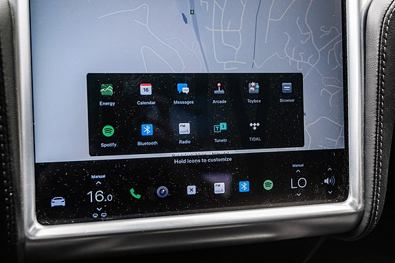 Tesla Model S 22 of 27