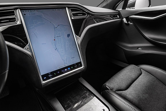 Tesla Model S 19 of 27