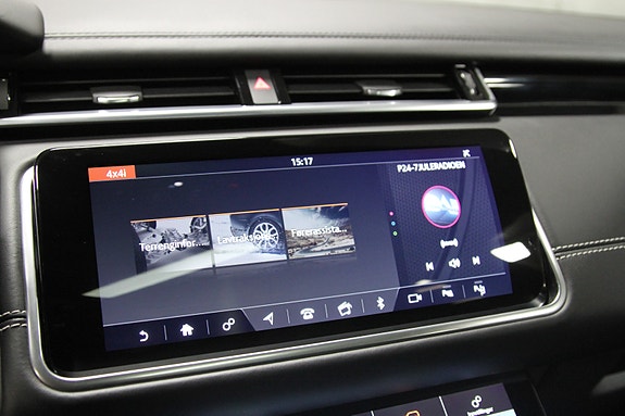 Land Rover Range Rover Velar 17 of 30