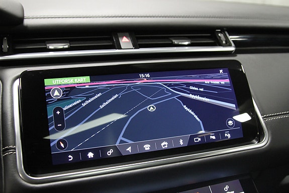 Land Rover Range Rover Velar 12 of 30