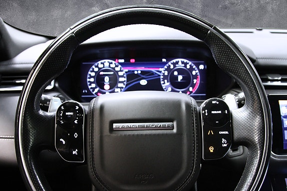Land Rover Range Rover Velar 24 of 30