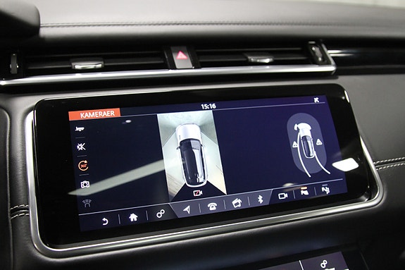 Land Rover Range Rover Velar 13 of 30