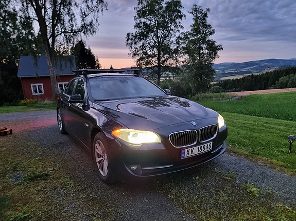 BMW 525d 3 of 5