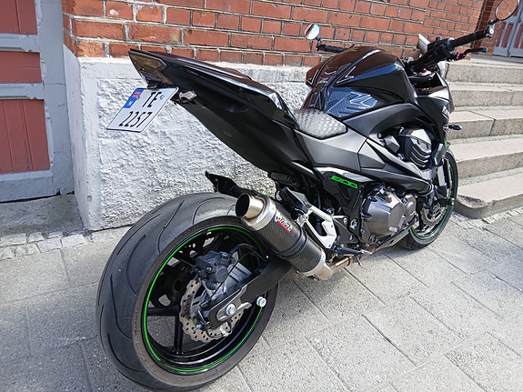 Kawasaki Z 800 ABS 2 of 5