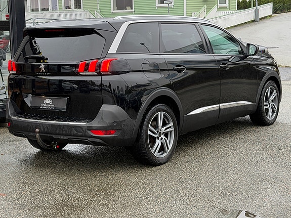 Peugeot 5008 5 of 5