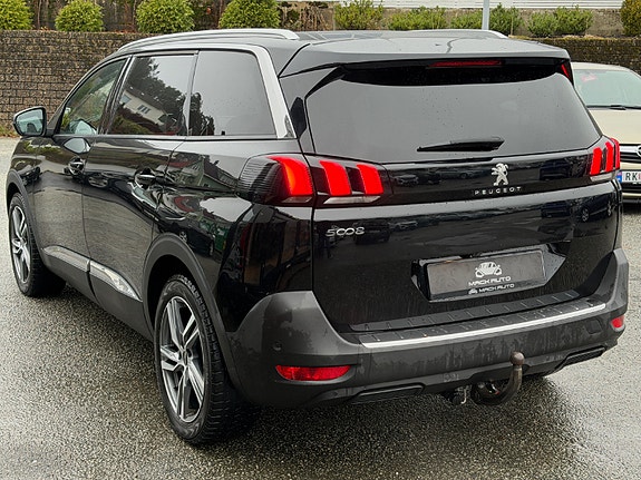 Peugeot 5008 4 of 5