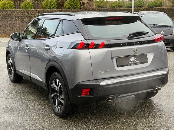 Peugeot 2008 4 of 5