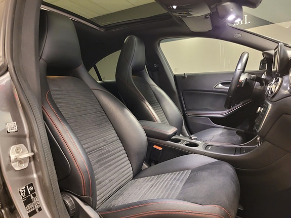 Mercedes-Benz CLA180 13 of 28