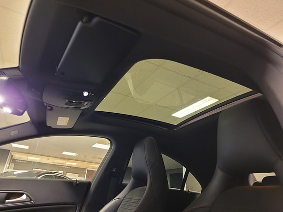 Mercedes-Benz CLA180 22 of 28