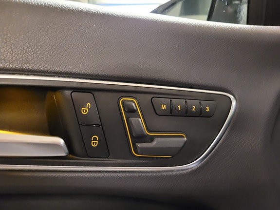 Mercedes-Benz CLA180 23 of 28