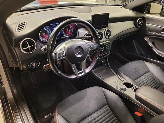 Mercedes-Benz CLA180 24 of 28