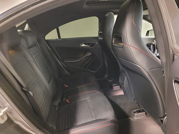 Mercedes-Benz CLA180 18 of 28