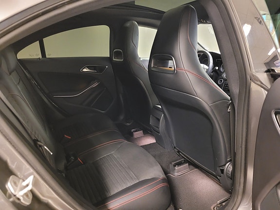 Mercedes-Benz CLA180 17 of 28