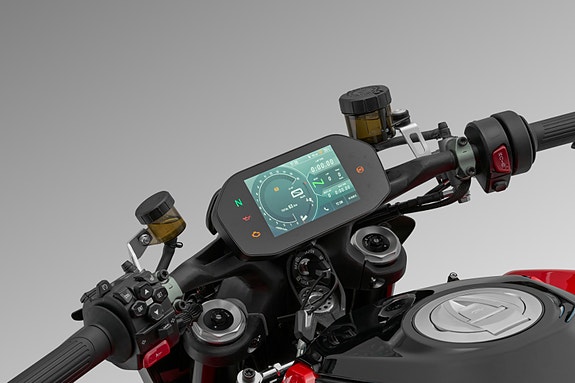 QJ Motor SRK 921 Cruise/TPMS/4-syl/128hk/MV Agusta motor+design 4 of 5