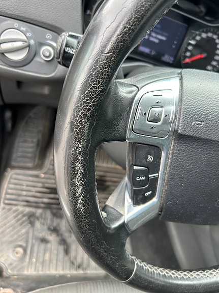 Ford Mondeo 23 of 27