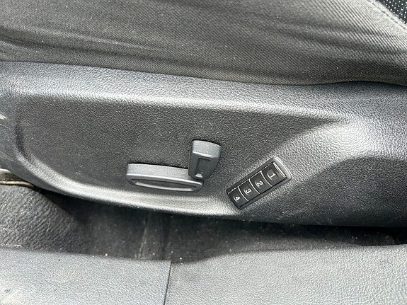 Ford Mondeo 25 of 27