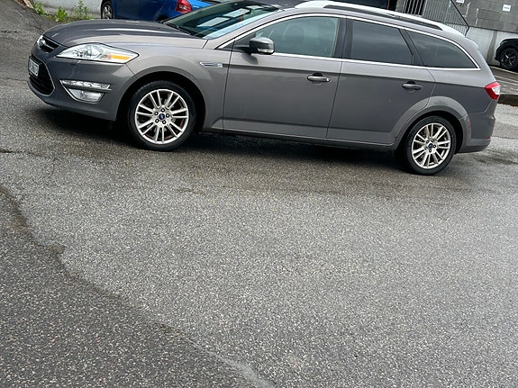 Ford Mondeo 14 of 27