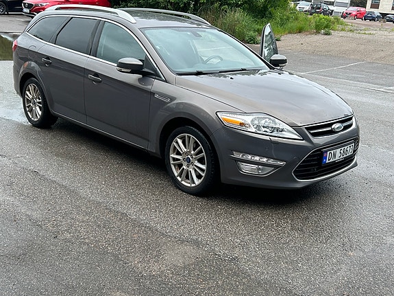 Ford Mondeo 17 of 27
