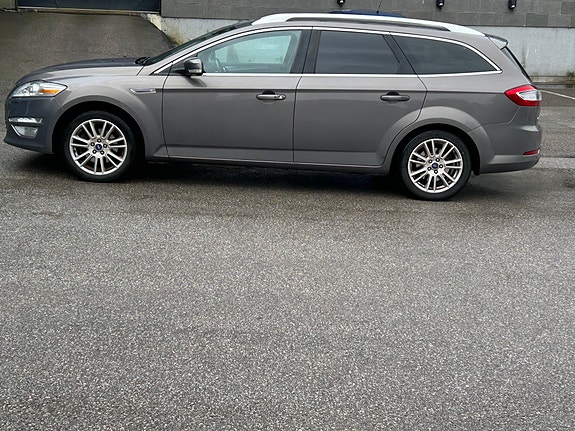 Ford Mondeo 15 of 27