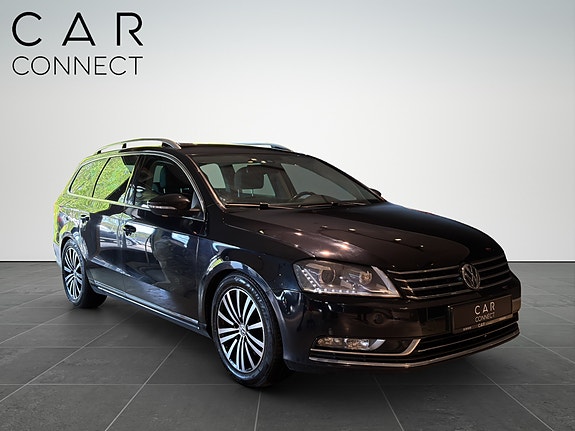 Volkswagen Passat 5 of 30