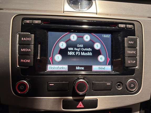 Volkswagen Passat 26 of 30