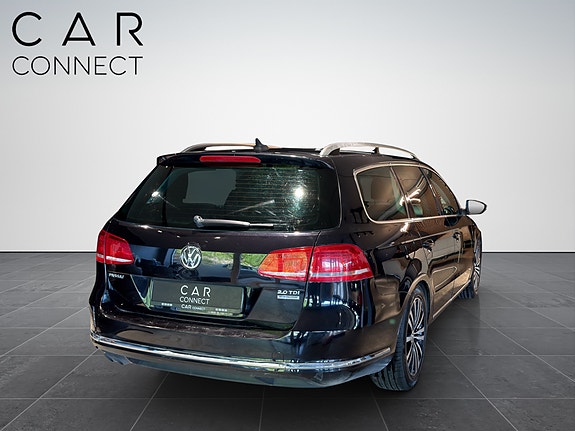 Volkswagen Passat 11 of 30