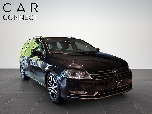 Volkswagen Passat 14 of 30