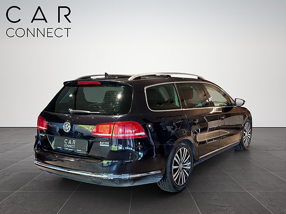 Volkswagen Passat 4 of 30