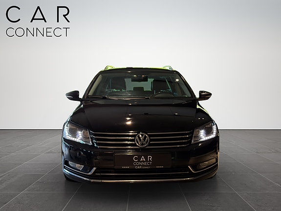Volkswagen Passat 6 of 30