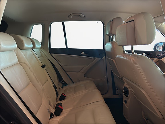 Volkswagen Tiguan 15 of 20