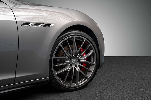Maserati Ghibli 15 of 30
