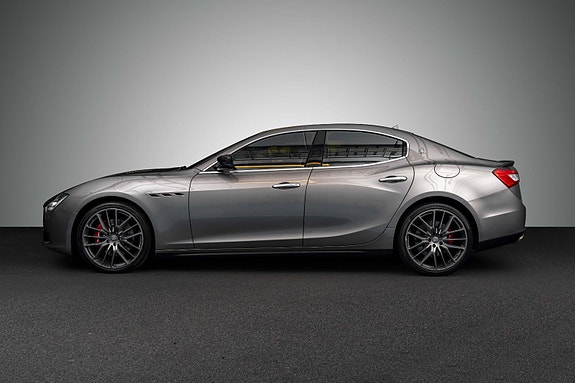 Maserati Ghibli 4 of 5