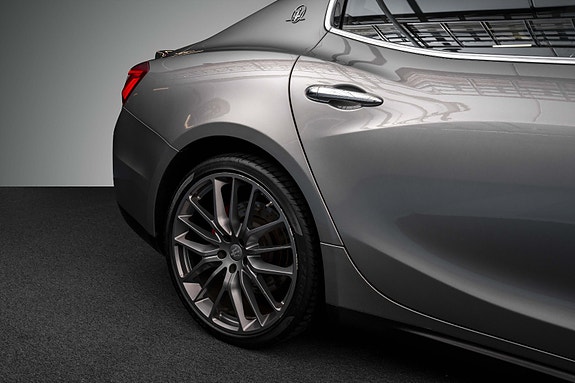 Maserati Ghibli 16 of 30