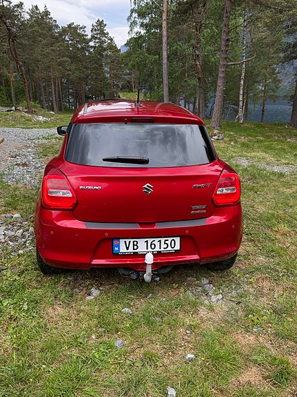 Suzuki Swift 3 of 5