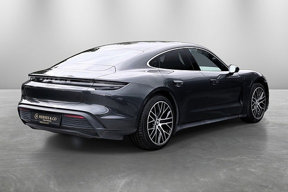 Porsche Taycan 5 of 5